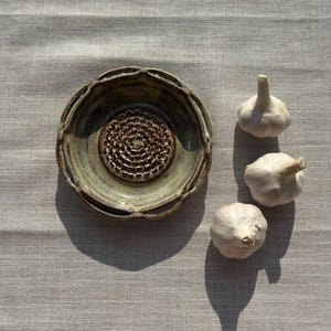 Ceramic Garlic Grater in Sand