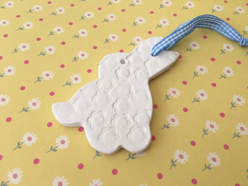 Download Easter Bunny Garland Air Dry Clay Bunnies Easter Bunnies Hanger Easter Decoration Fine Art Ceramics Art Collectibles Delage Com Br