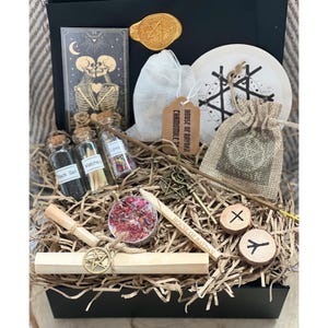 Hechizo de amor • Kit de ritual de amor • Regalos de brujería • Wicca • Boticario • Velas mágicas • Brujería • Hechizos • Cartas del tarot • Runas • Cristales •