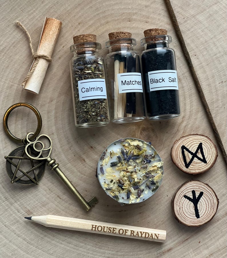 Sort d'apaisement • Rituel d'apaisement • Soulagement de l'anxiété • Cadeaux de sorcellerie • Cartes de tarot • Runes • Apothicaire • Bougies magiques • Cristaux • Wicca • image 3