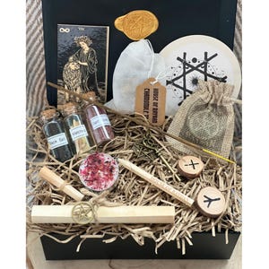 Hechizo de amor propio • Caja de cuidado personal • Paquete de cuidado • Wiccan • Regalo de bruja • Vela de hechizo • Cartas del tarot • Cristal • Vela de hechizo • Cuidado personal •