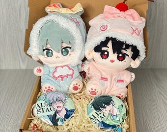 エイリアンステージ イヴァン＆ティル 10cm ギフトセット、青とピンクの衣装、キーホルダー、バッジ