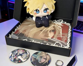 Conjunto de pelúcia do Cloud de Final Fantasy, boneco de 10 cm, mousepad, broches e chaveiro.