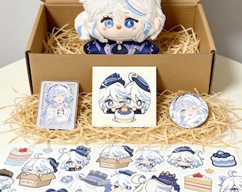 Conjunto de Presente Genshin Impact Furina, Pelúcia de 10 cm, Adesivos, Cartão de Aniversário, Pins, Brinquedos Colecionáveis Inspiradores de Anime