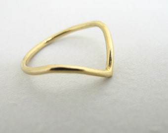 Point Ring - 14k Gold Chevron Peak and Valley Minimalist Triangle Stackable Ring