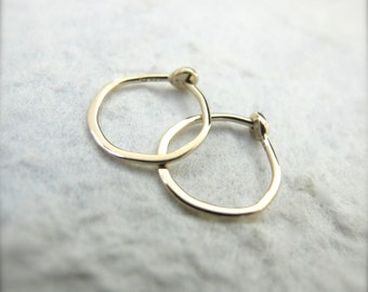 Micro Solid 14k Yellow Gold Hoops - 3/8 Pouces Main Forgés Cerceaux en or massif - 14 Karat Yellow Gold Hoop Boucles d’oreilles