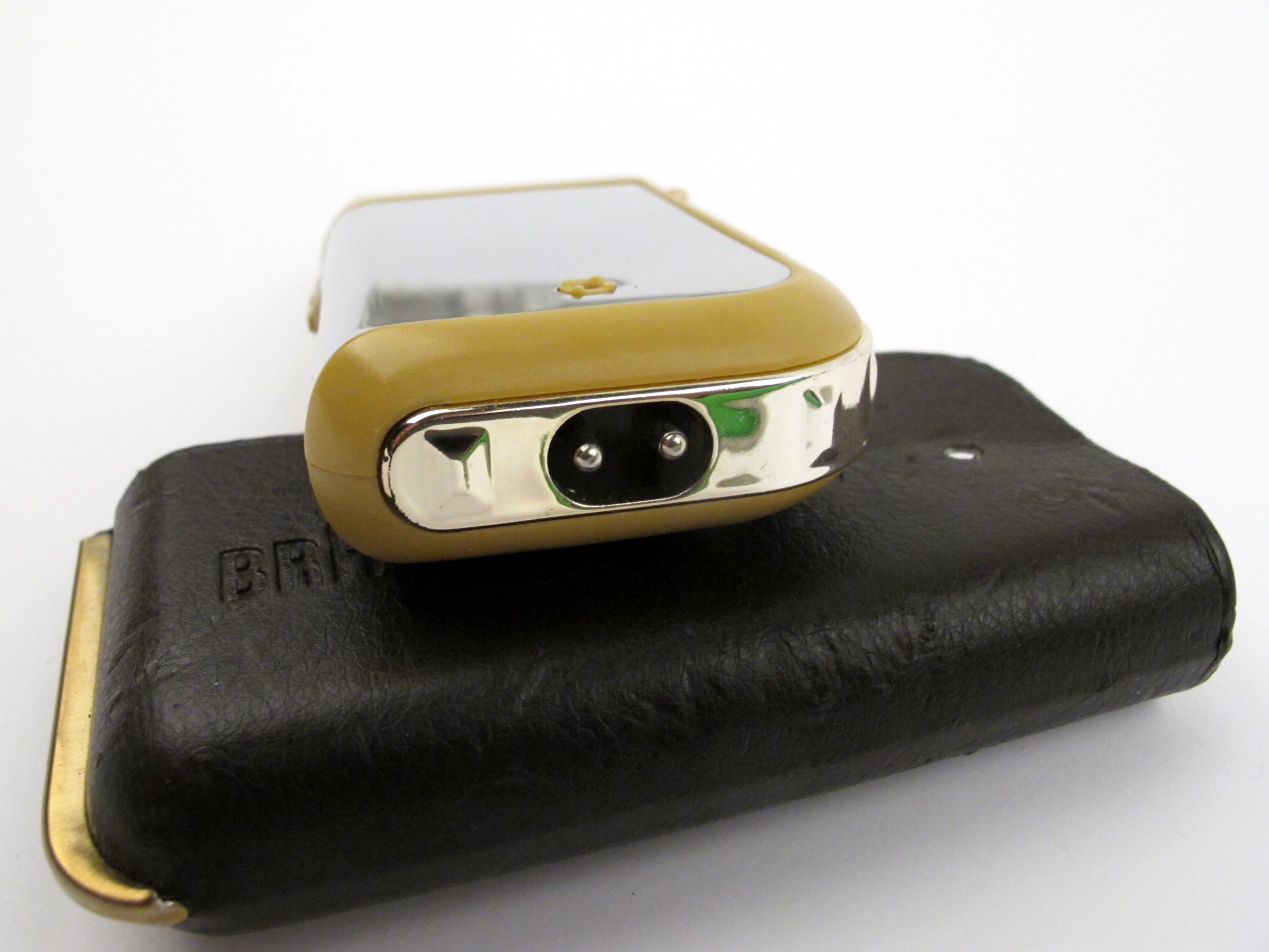 ヴィンテージブラウン電気シェーバー：1960年代ドイツ製レトロメンズ