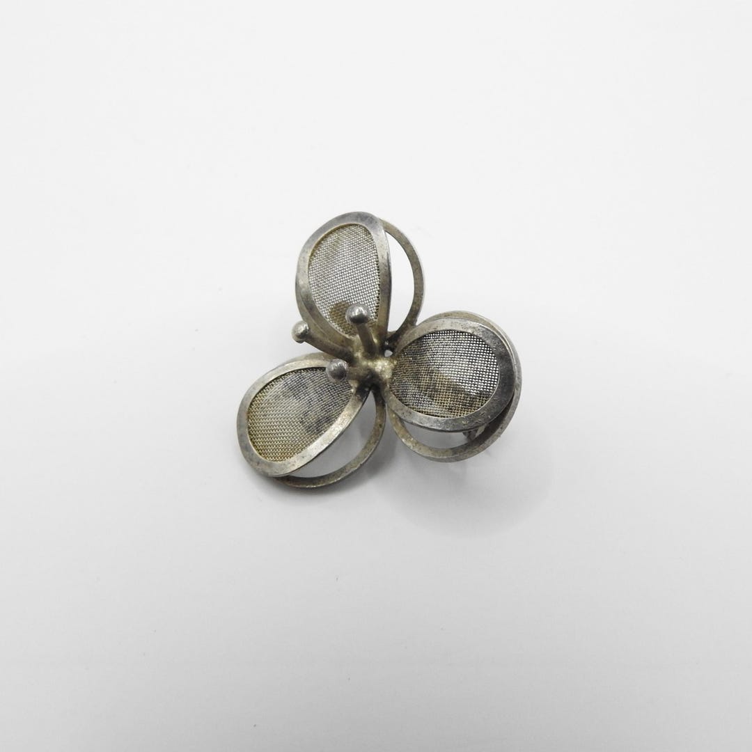 Broche Florale En Métal Martelé Yves Rocher - Perle Centrale, Années 1980, Occasion Vintage