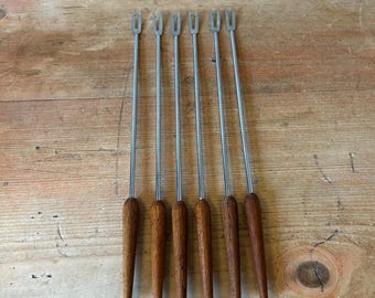 Vintage Wooden-Handled Fondue Forks – Set of 6 with Coloured Tips