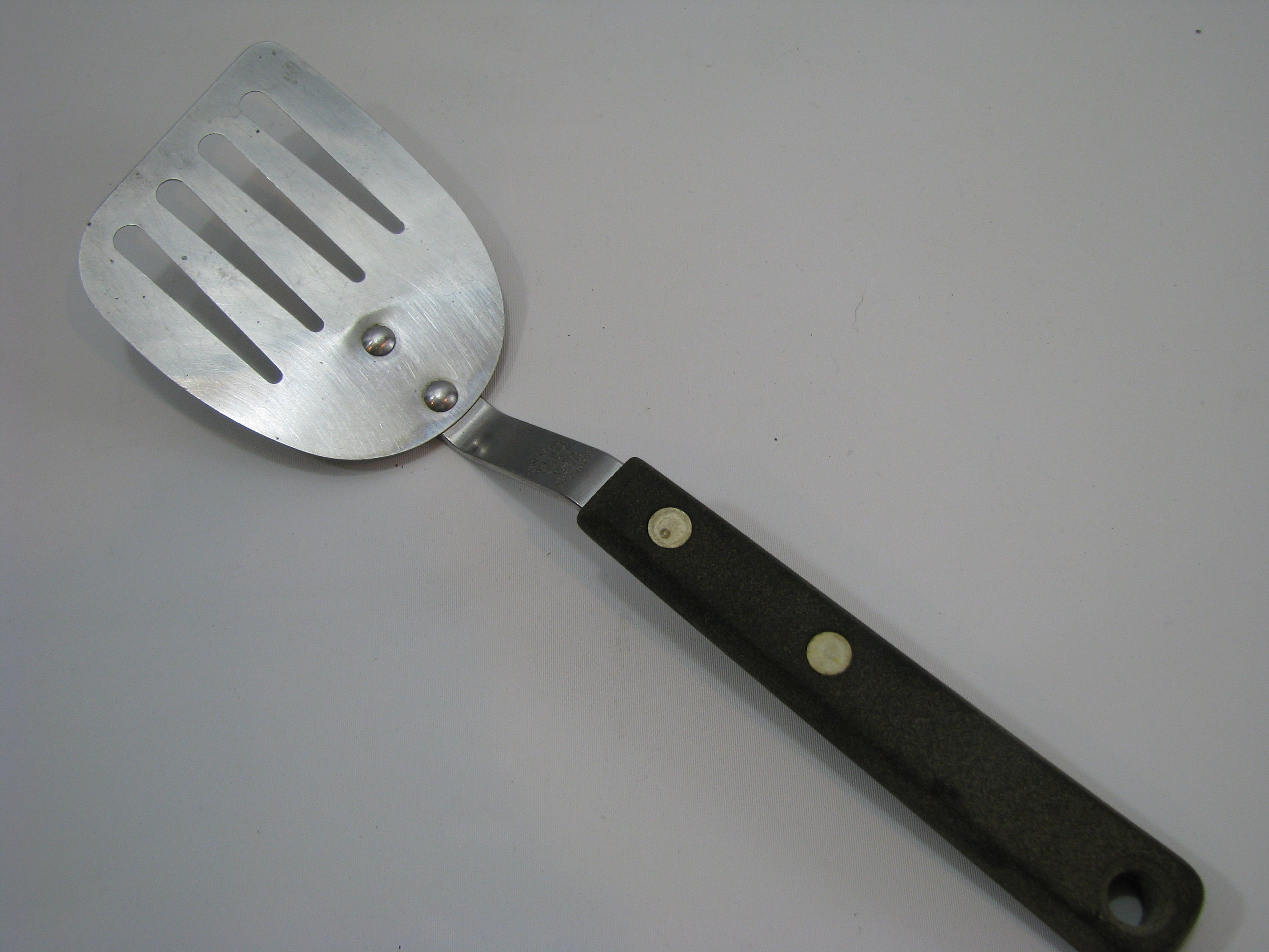 Vintage RARE EKCO FORGE Stainless Short Angled Slotted Spatula With Wood  Handle, 8 1/2 Ekco Forge Short Slotted Spatula 