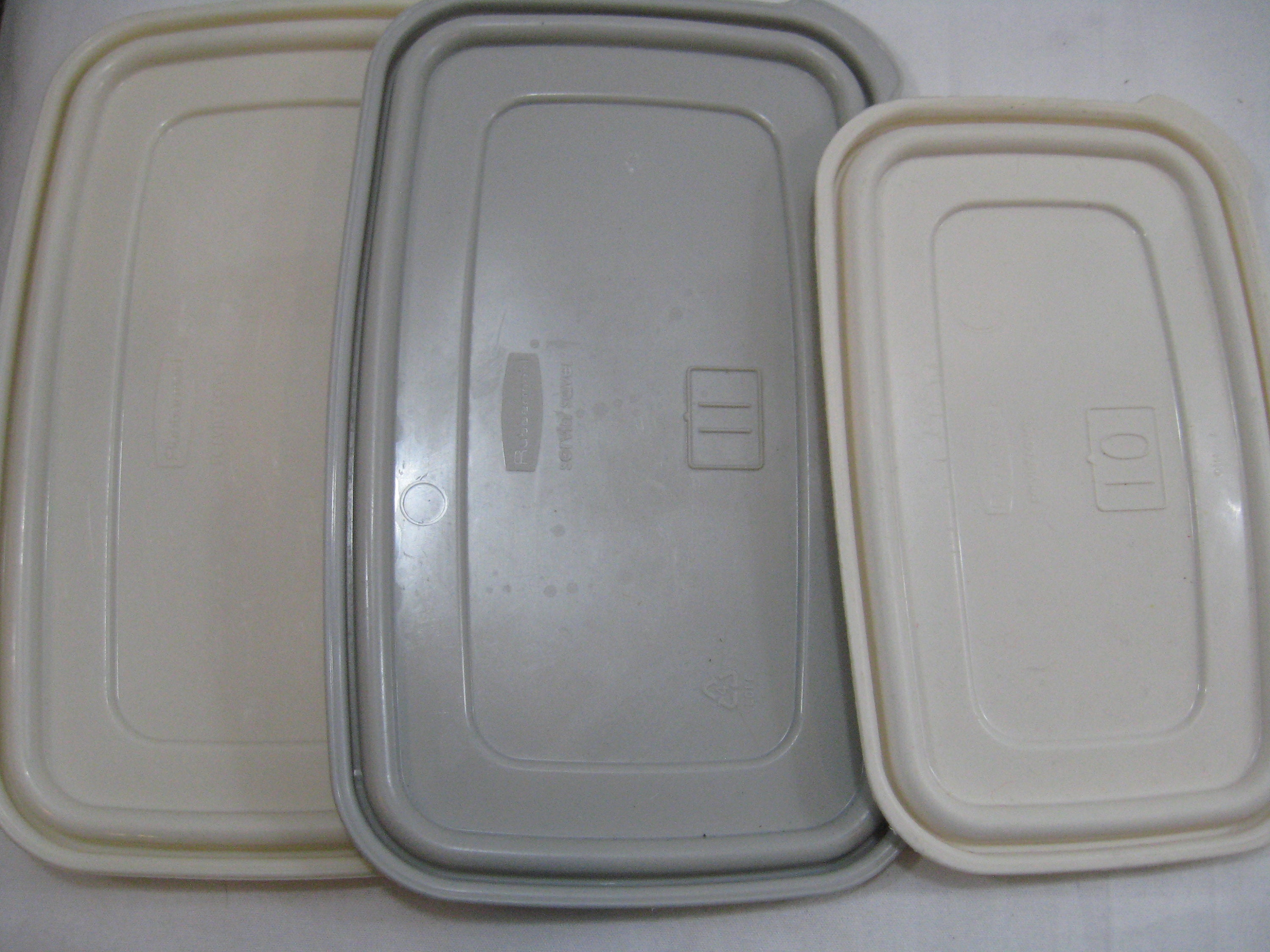 Rubbermaid Servin' Saver Storage Container Almond New Box 8301~ 2