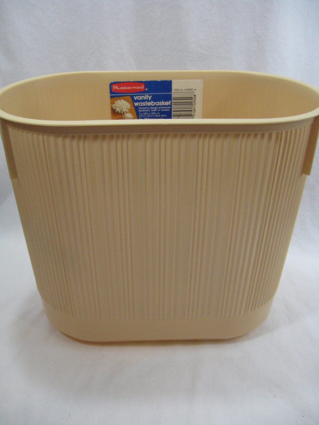 Vintage Almond Rubbermaid Oval Plastic Wastebasket Trash Can Etsy