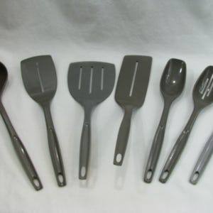 CHOOSE Vintage Foley Plastic Cooking Utensils Serving Spoon Spatula Ladle Taupe