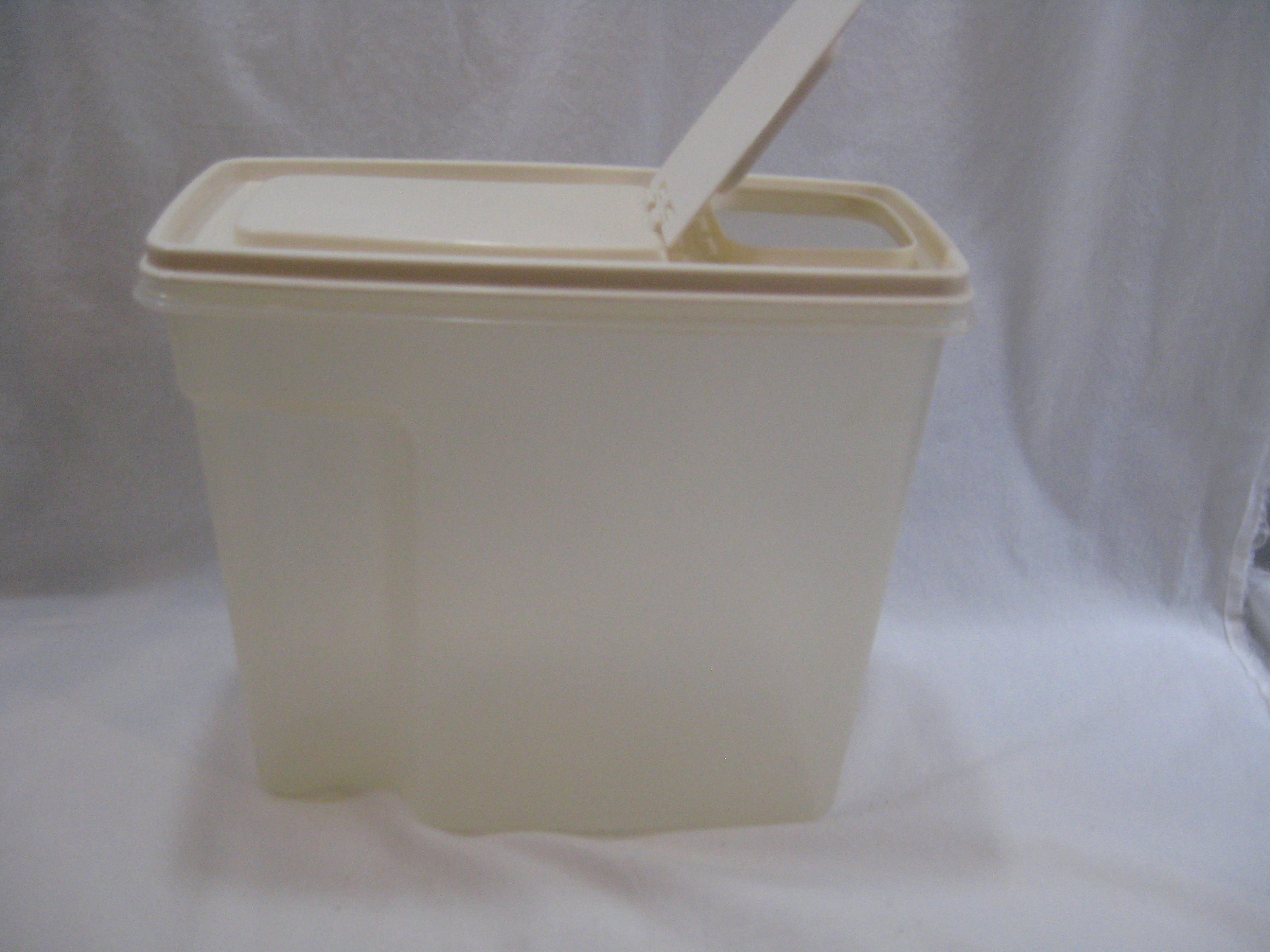 Clear Tall Tupperware Container 261 With Lid and Pour Spout Covered Vintage  70's Plastic Kitchen Storage -  Israel