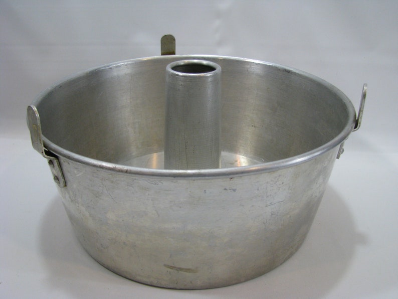 Vintage Mirro 2 Piece Aluminum Bundt Cake Pan Angel Food Tube Etsy