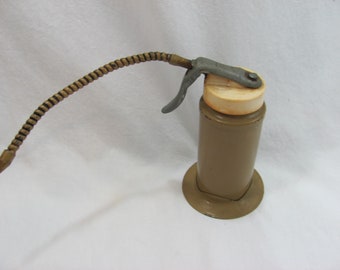 Vintage Finger Pump Oiler Oil Can con pico flexible fabricado en EE. UU.