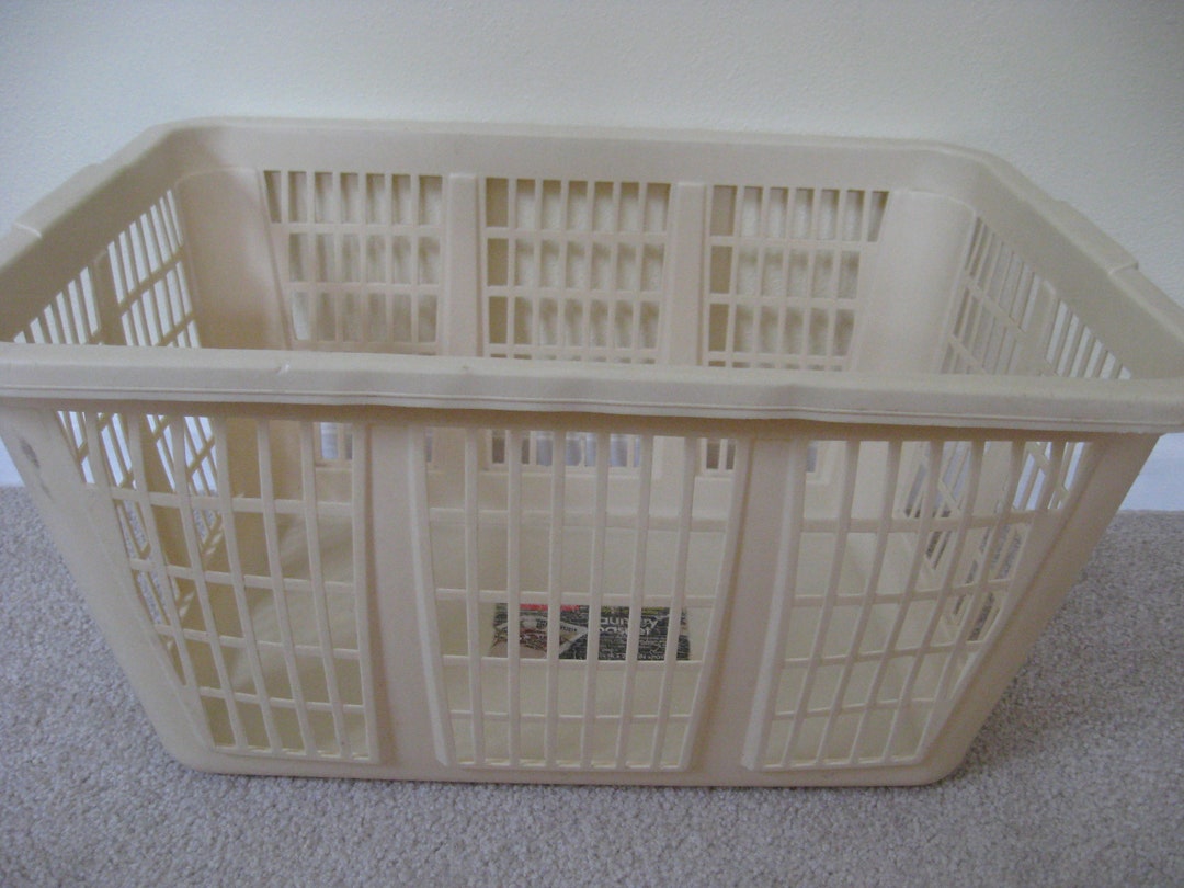 Vintage Rubbermaid Ivory Plastic Laundry Basket Hamper #2965 - Etsy