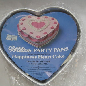 Wilton Heart Heavy Weight Cast Aluminum Bake Pan Rare Nordic Ware Retired  Hearts Bundt Pan Mold Ultra Bake 3D Sweet Love 9 Wedding Cake 