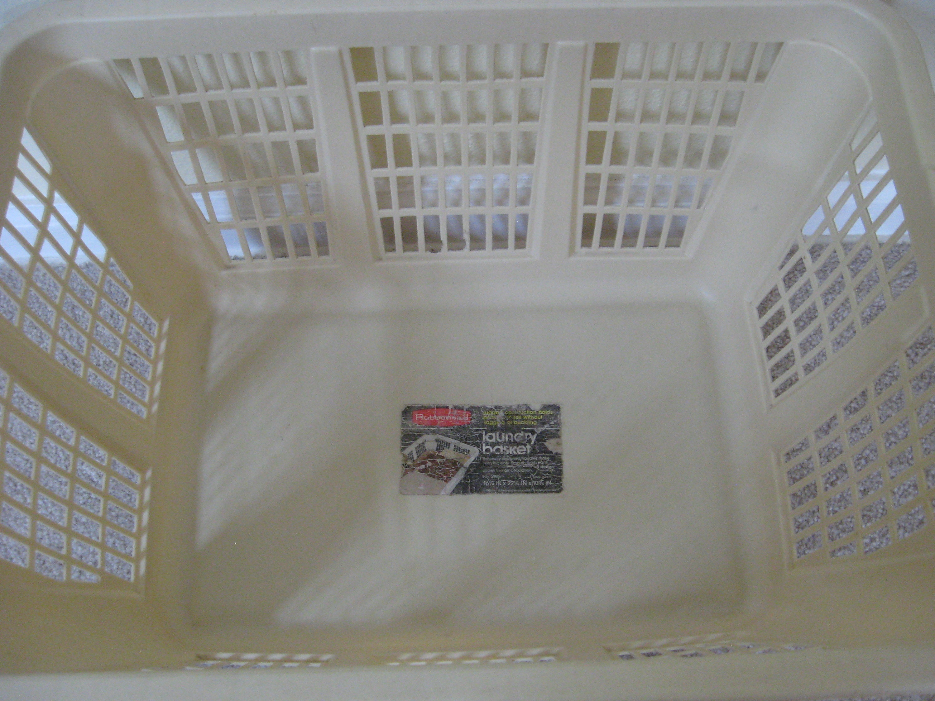 2 Vintage Rubbermaid Square Laundry Basket #2972 Clothes Hamper Movie prop  (Z1)