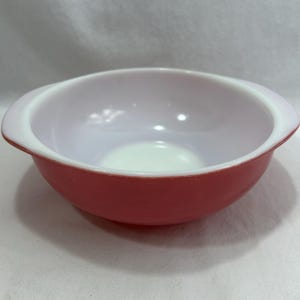 Vintage Flamingo Pink Pyrex Casserole 2 Qt 024