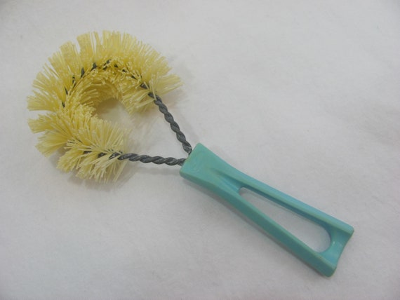 Small Vintage Fuller Dish Scrubber Brush Plastic Nylon Utensil Blue 