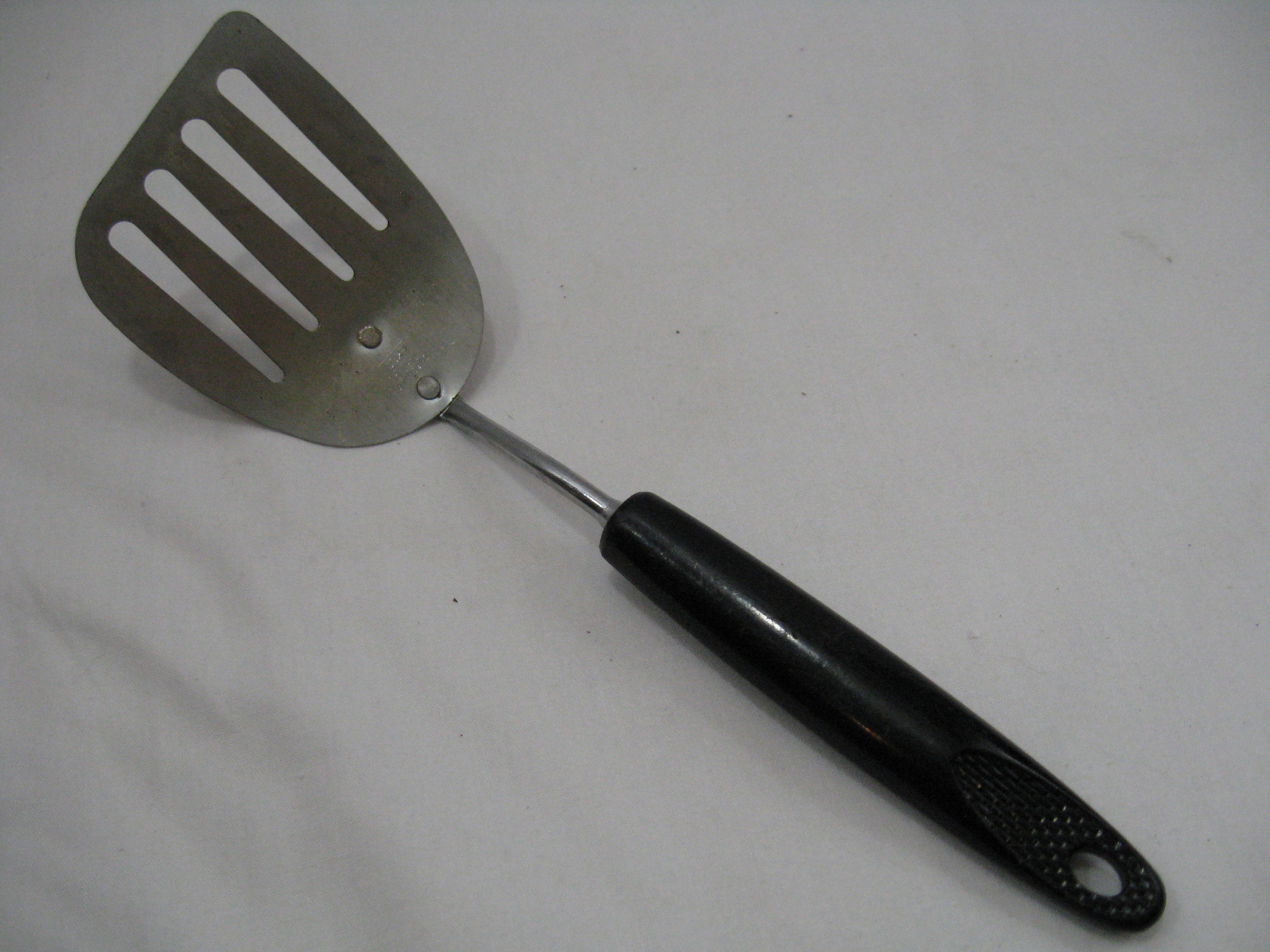 Vintage EKCO 12.5” Stainless Vanadium Cake Icing Spreader Spatula