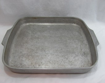 Vintage Wagner Ware Magnalite Heavy Duty Cast Aluminum Shallow Roast and Bake Pan 4007P