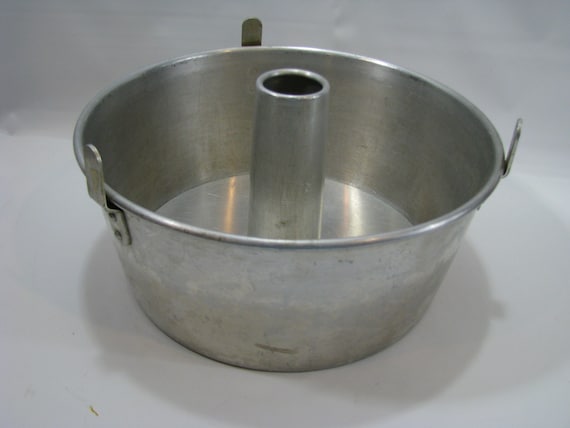 Mirro aluminum cake pan hot sale