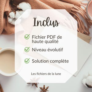 May include: A digital product information graphic with the text Inclus, Fichier PDF de haute qualit&eacute;, Niveau &eacute;volutif, Solution compl&egrave;te, and Les fichiers de la lune. The graphic is overlaid on a scene featuring a coffee mug, cotton stems, and a candle.