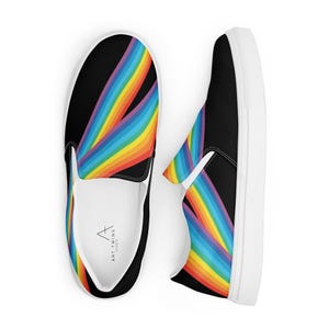 Tênis de lona listrado arco-íris masculino slip-on – design de aventura arco-íris preto