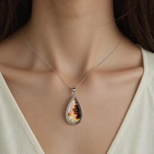 Moss Agate Pendant Necklace: Platinum Stainless Steel Chain
