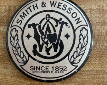 Smith & Wesson, since 1852, Round Retro Magnet, 3" diameter, M1608