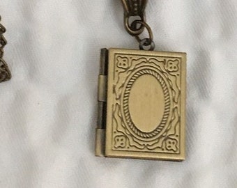 Antique Brass, Book, Locket, 1", 16" chain  LC6