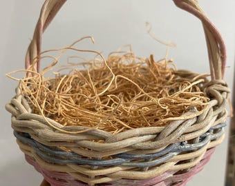 Woven Mini Wood Round Basket, with handle, measures 4.5” diameter x 2” deep