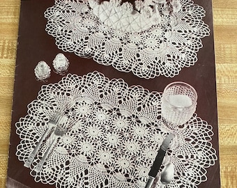Pineapples on Parade,  Vintage book no. 241, 1948, patterns for table covers