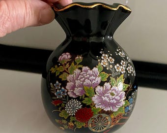 Black Enamel, Hand painted, Ceramic, Vase, Ruffle top, Gold trim, 4.75” tall, No Damage