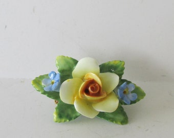 Pin, Yellow Flower, Bone China, Brooch, Artone of England   2" x 1.25"       BCpin