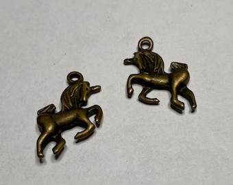Unicorn, charm, antique brass, 1/2" long, double sided