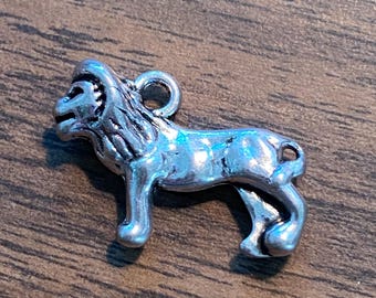 Lion, 3-D, pewter charm, double sided  LI3D