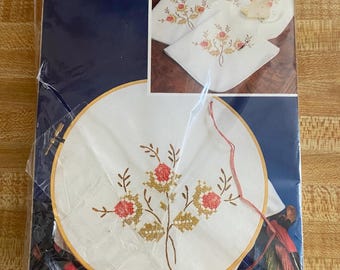 Four Stamped Cross Stitch, 14"x14" Napkins, Embroider or Paint, Fabric & instructions, Roses, Vogart