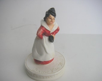 Sebastian Miniatures, Washington Irving Series, Dame van Winkle, SML144A, 1981, Collector ltd ed, fushia label