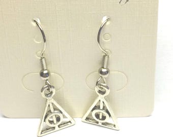 Earrings, Deadly Hallow, dangling, French hook