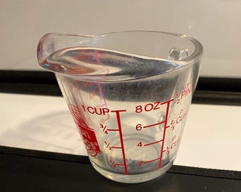 Oven basics, Anchor Hocking, 1960s,  Glass Measuring Cup, 8 Oz, 496, USA