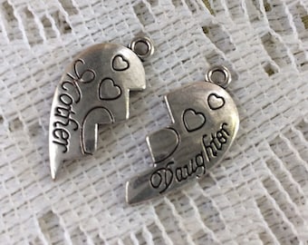 Mother, Daughter, Charm, Silver Tone, 2 pieces MD1