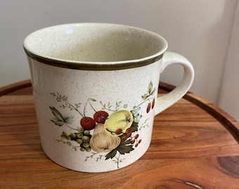 Royal Dalton, Mug, Earthenware, made in England, 3 3/4” tall x 3” diameter