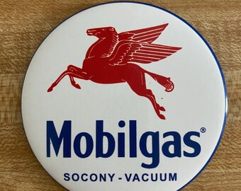 Mobilgas, Socony-Vacuum, Round Retro Magnet, 3" diameter, M610