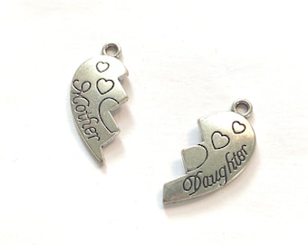 Mother, Daughter, Charm, Silver Tone, 2 pieces MD1
