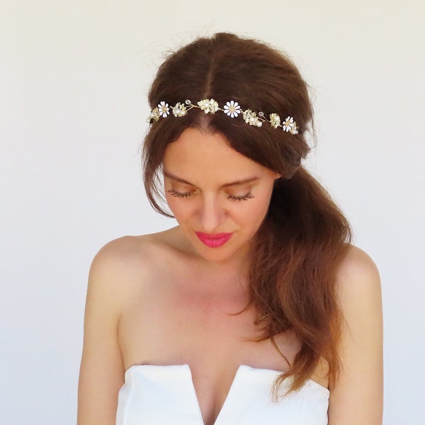 Floral Hair Vine Bridal Simple Bride Hair Piece Gold Flower Headband Daisy Headpiece Pearl Wedding Hair Accessories Flower Girl Boho Halo