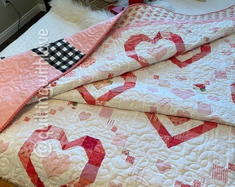 Valentine’s Heart Handmade Quilt, Valentine’s Gift, bridal shower gift, wedding gift, farmhouse decor