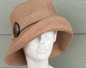 Cloche Sunhat in Tan